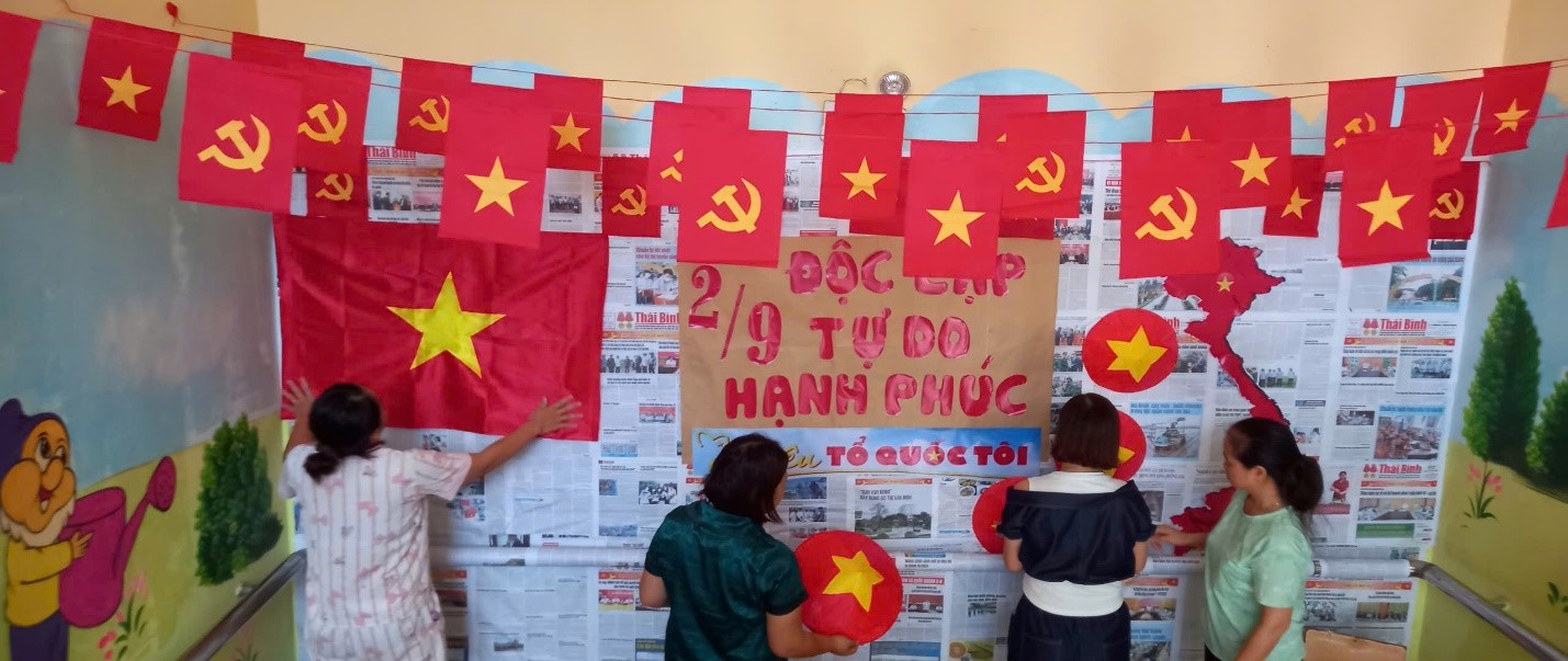 Trường Mầm non Thụy Quỳnh với hoạt động  tạo môi trường trang trí  lớp học thân thiện chuẩn bị  cho ngày tựu trường  năm học 2025-2026