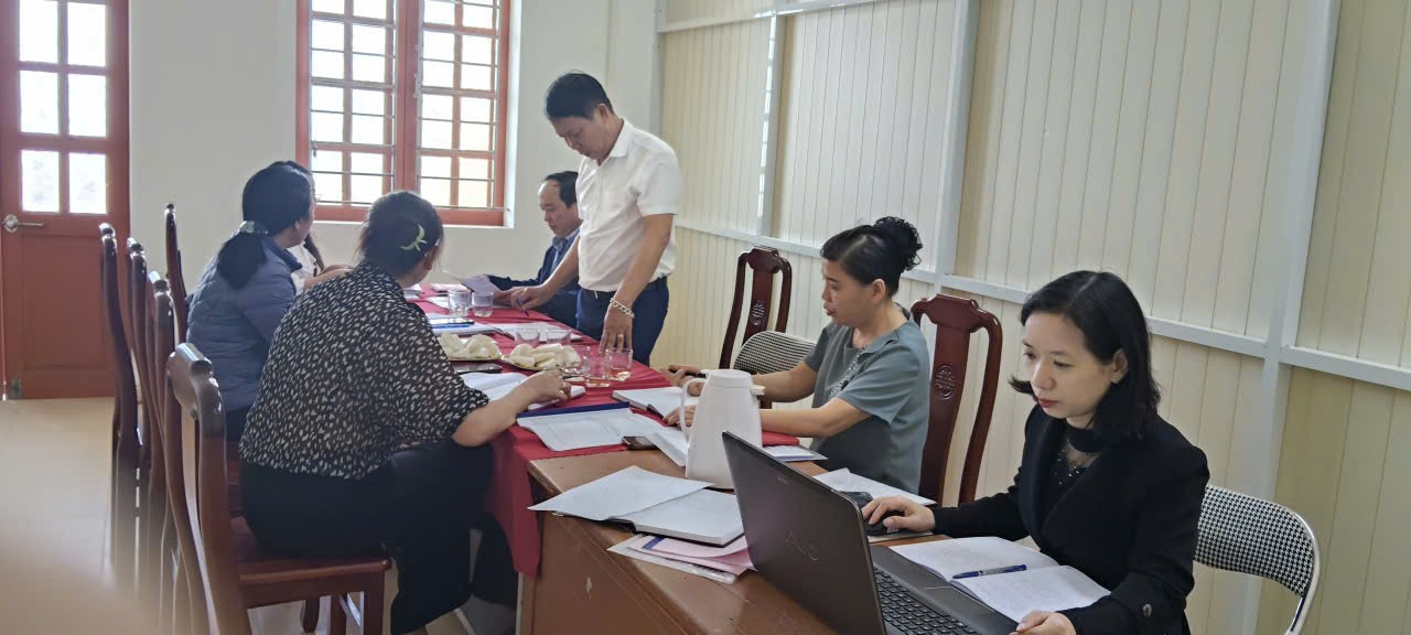 ĐOÀN KIỂM TRA CỦA ỦY BAN KIỂM TRA ĐẢNG XÃ BẮC THỤY ANH LÀM VIỆC TẠI TRƯỜNG MẦM NON THỤY QUỲNH
