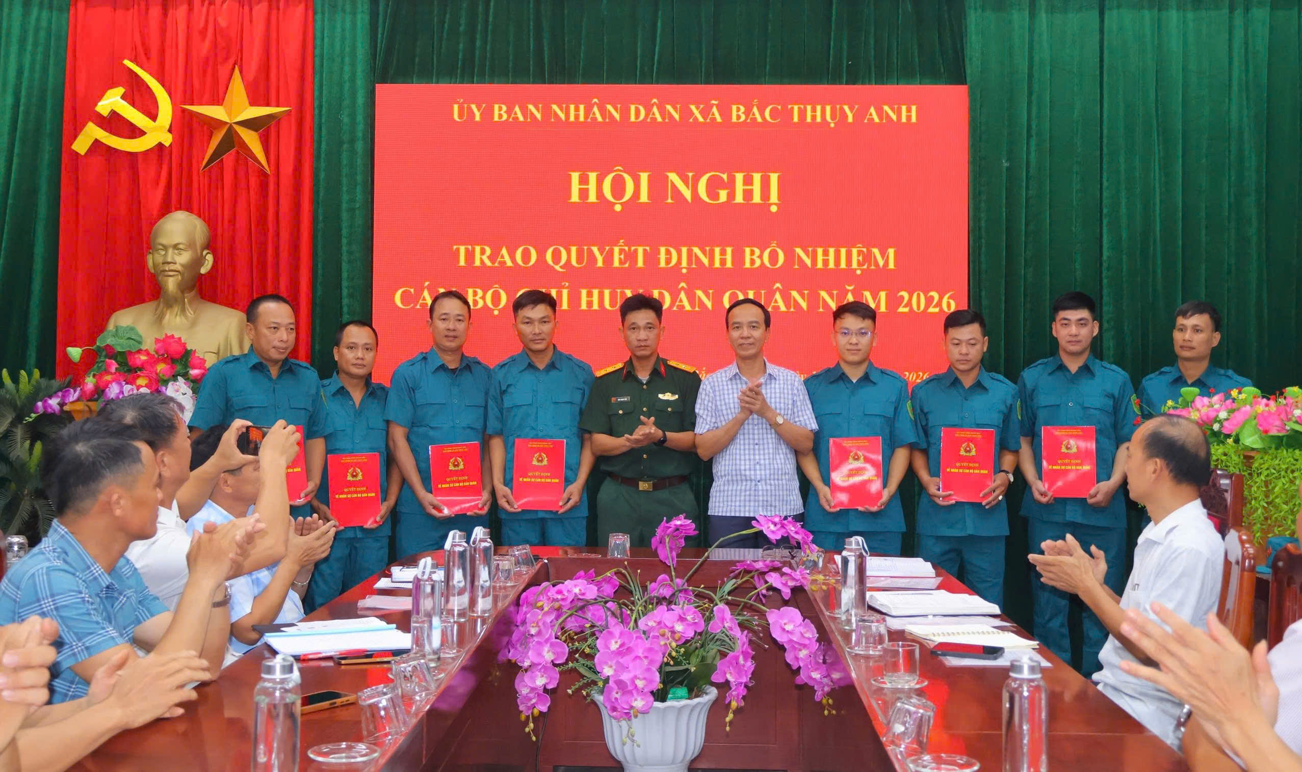 HỘI NGHỊ TRAO QUYẾT ĐỊNH BỔ NHIỆM CÁN BỘ CHỈ HUY DÂN QUÂN NĂM 2026