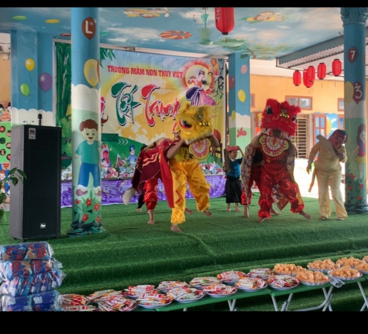 Vui Tết Trung thu cùng các bé trường Mầm Non Thụy Việt