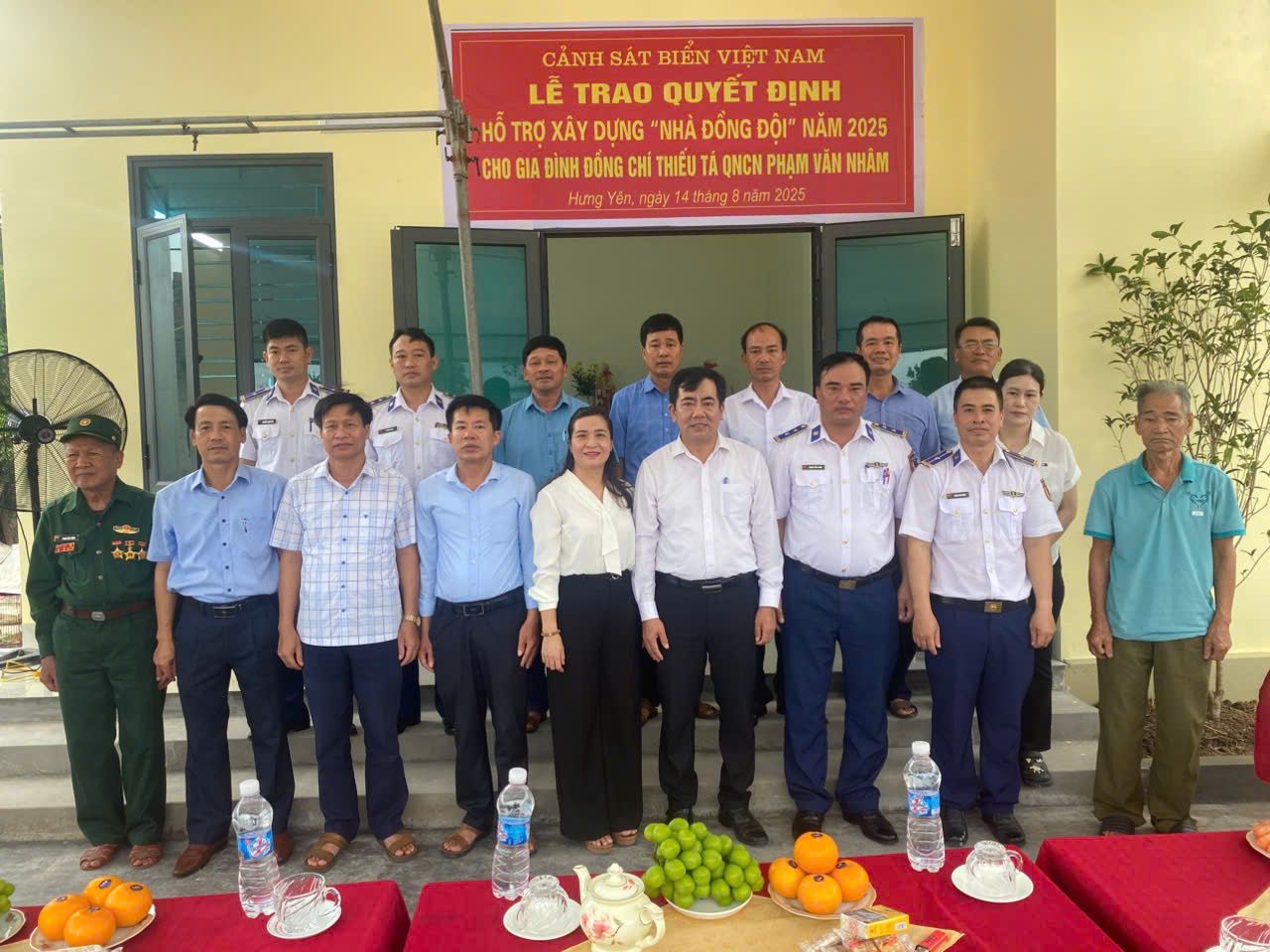 ĐOÀN TRINH SÁT SỐ 1/CẢNH SÁT BIỂN VIỆT NAM TỔ CHỨC LỄ KHÁNH THÀNH VÀ BÀN GIAO KINH PHÍ XÂY NHÀ ĐỒNG ĐỘI NĂM 2025