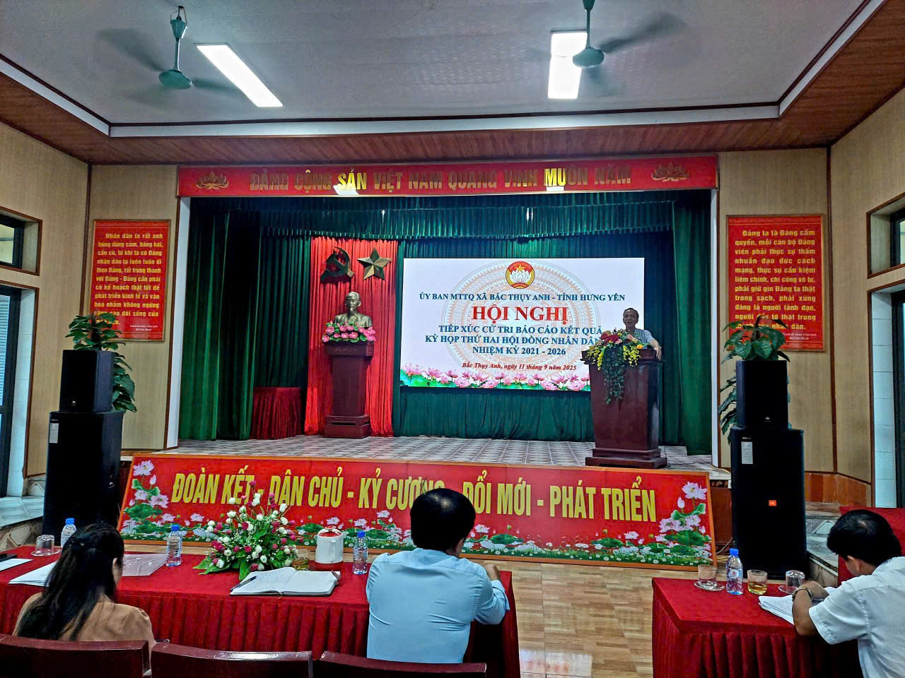 HỘI NGHỊ TIẾP XÚC CỬ TRI BÁO CÁO KẾT QUẢ KỲ HỌP THỨ HAI HĐND XÃ, NHIỆM KỲ 2021 - 2026