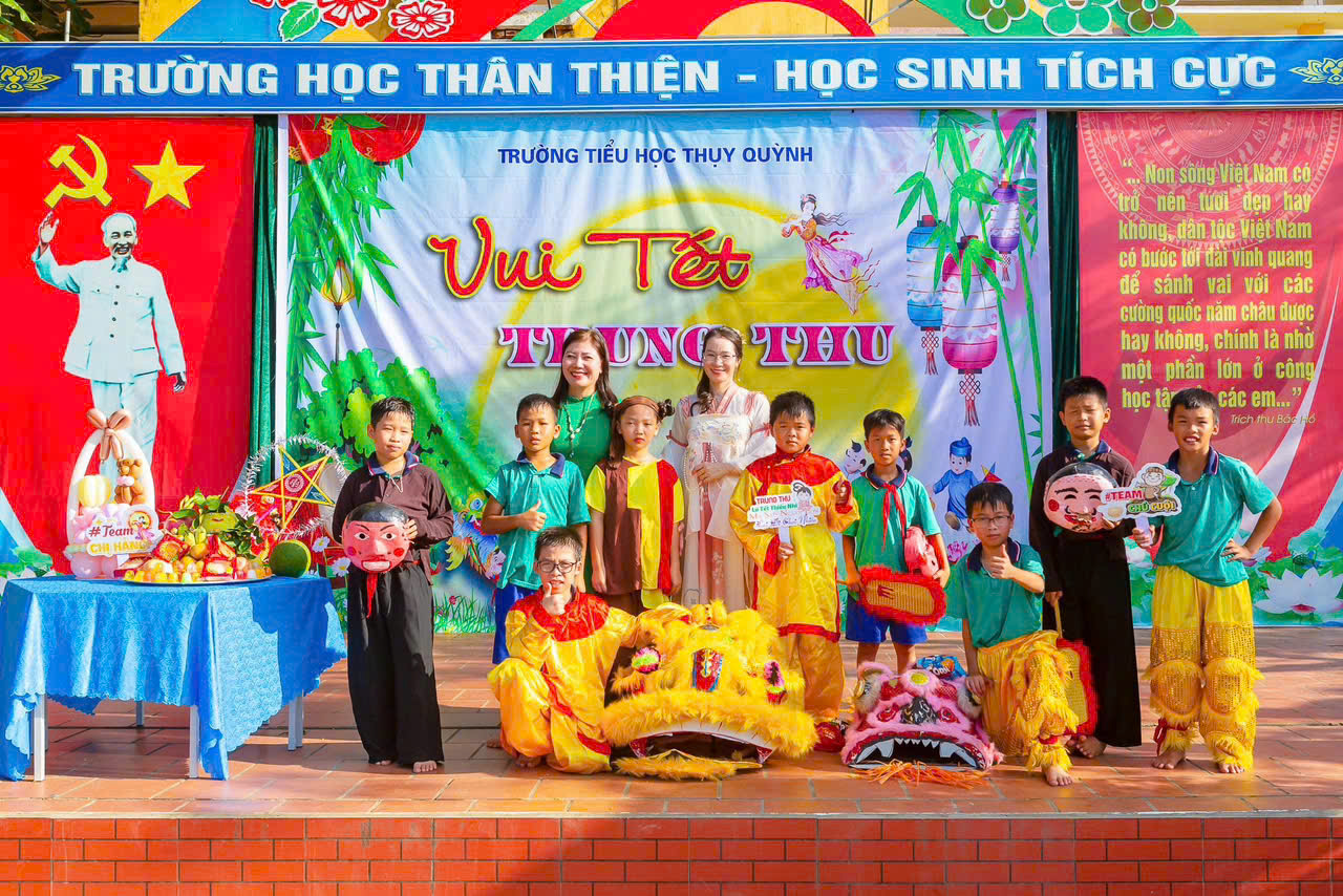 Trung thu rộn ràng tại Trường Tiểu học Thụy Quỳnh